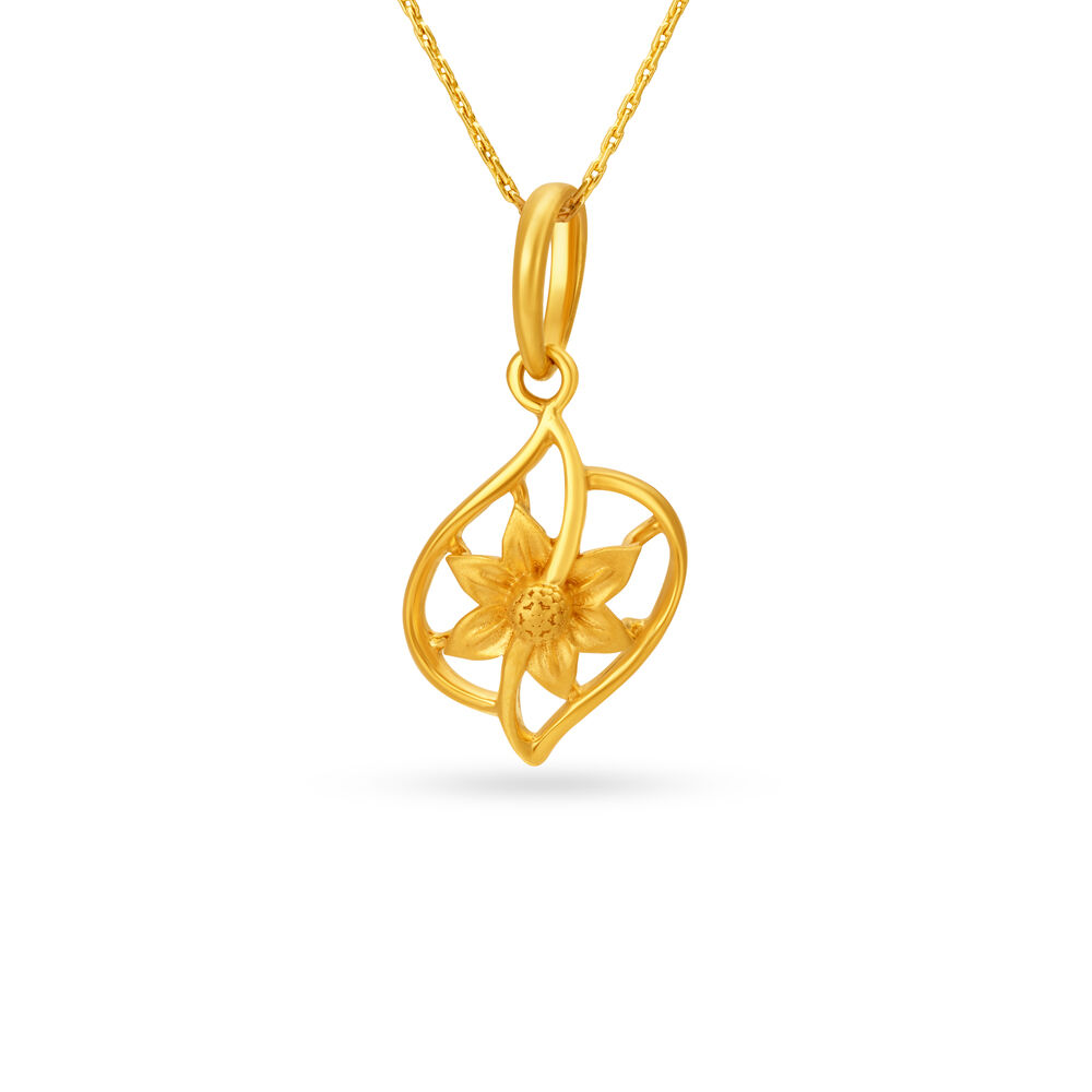 Stylish Floral Gold Pendant
