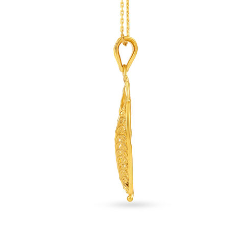 Enchanting Traditional Gold Pendant