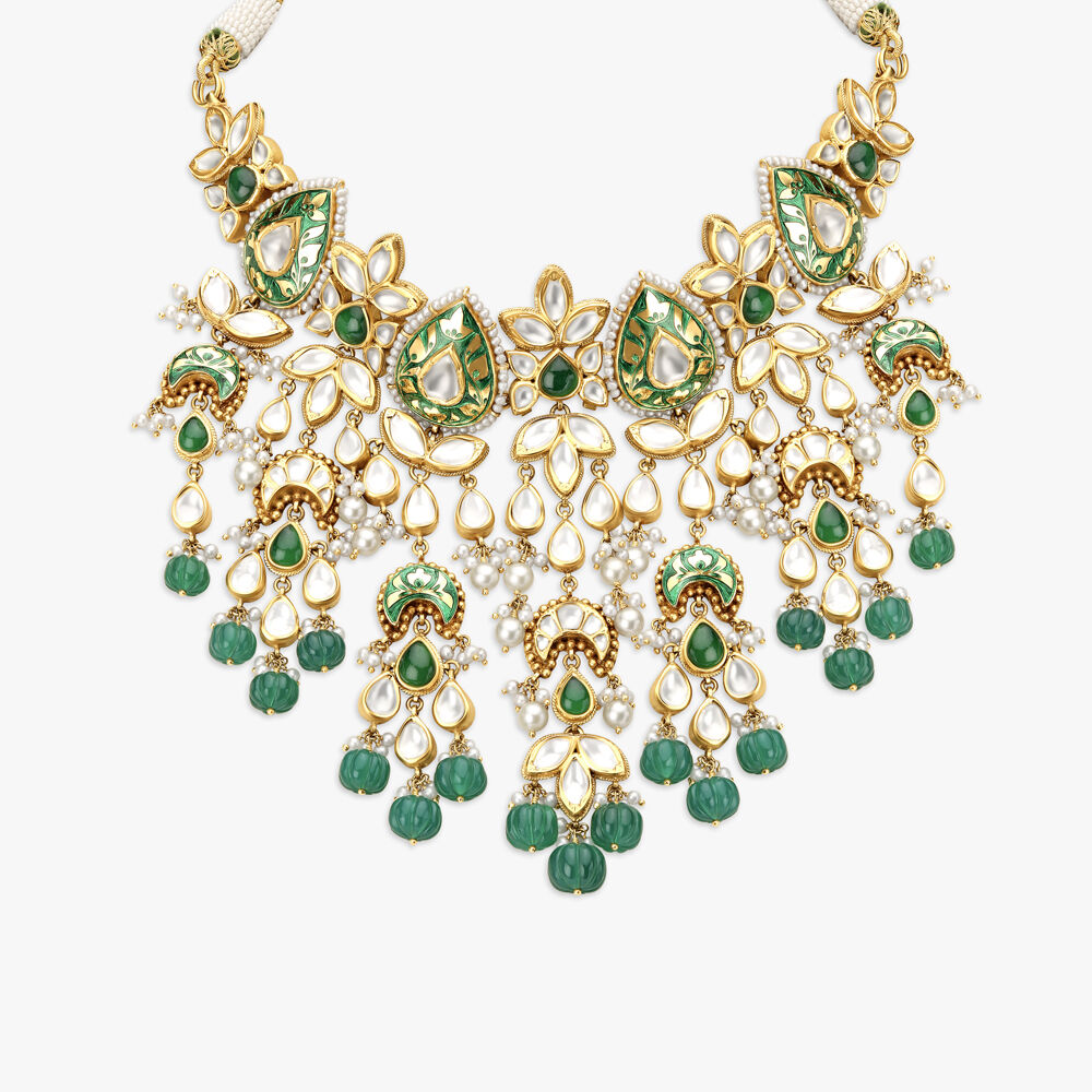 Alluring Kundan Polki Necklace Set