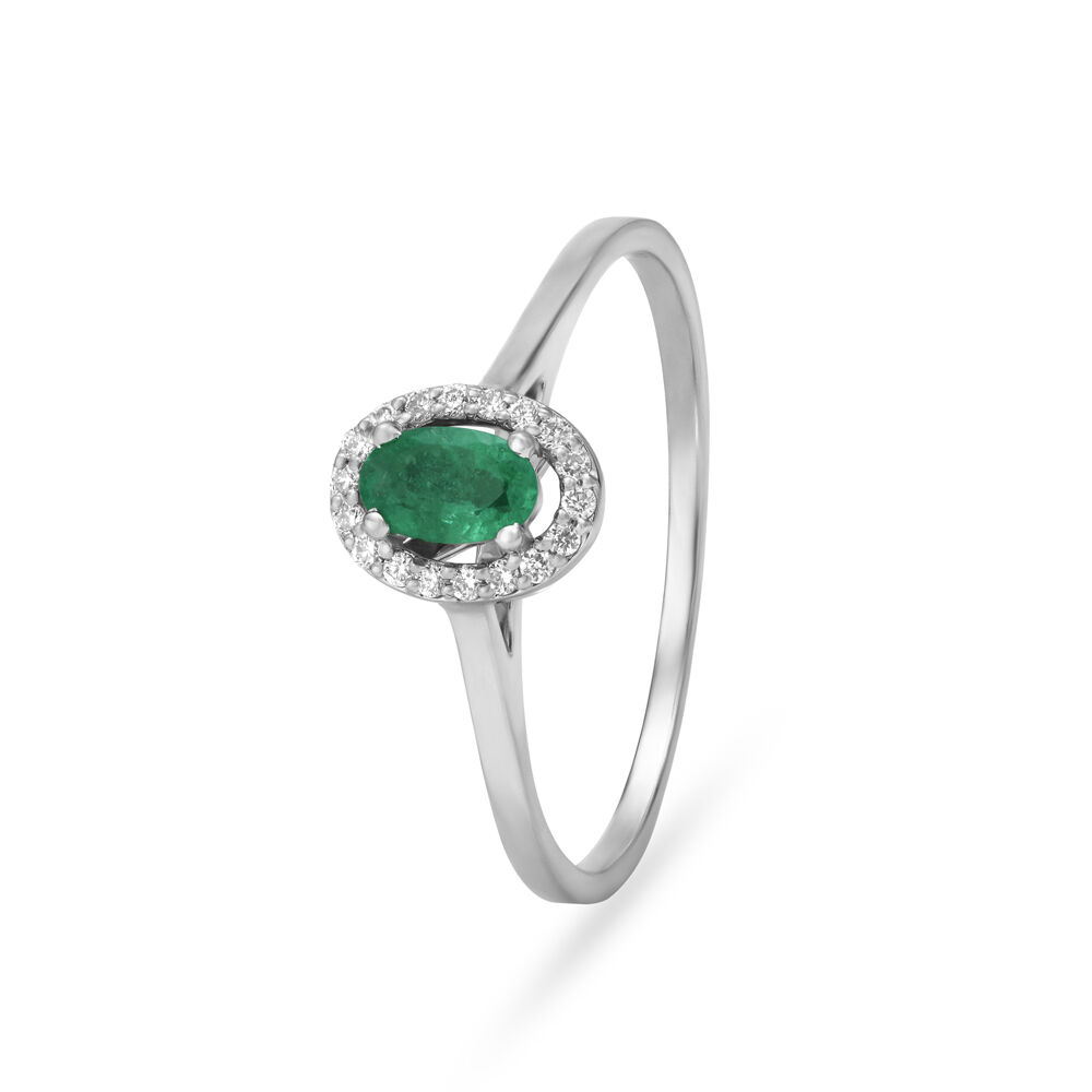 Emerald stone cheap ring tanishq