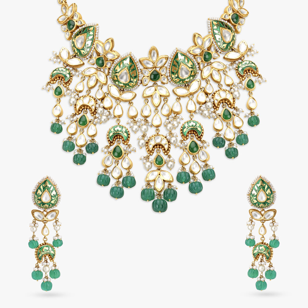 Alluring Kundan Polki Necklace Set