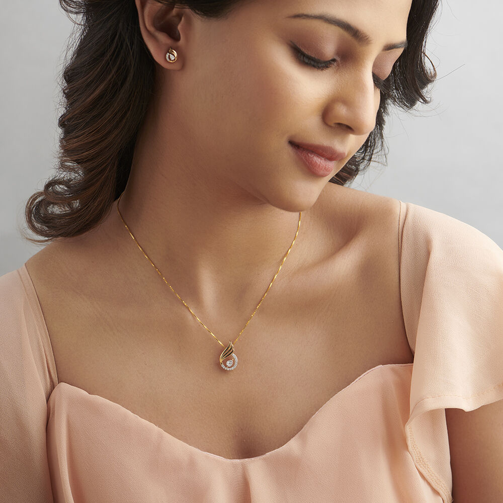 Diamond pendant necklace tanishq online