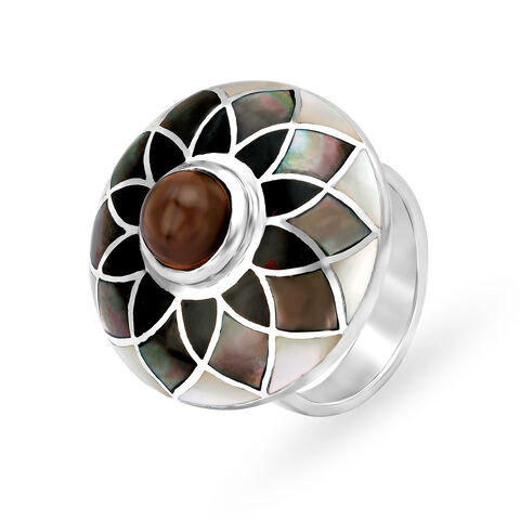 Silver Finger Ring With Floral Design