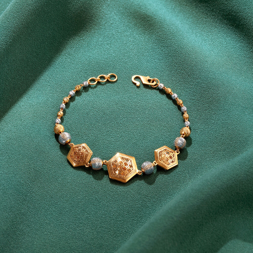 Bracelet for women tanishq hot sale