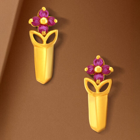 Luxurious 18 Karat Gold And Ruby Curved Stud