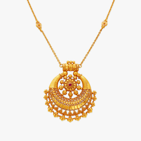 Traditional Graceful Pendant with Chain