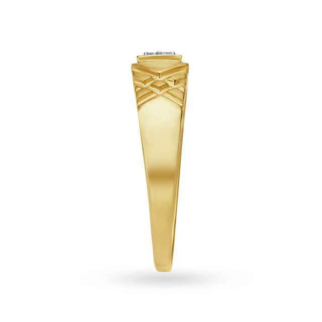 Handsome 18 Karat Gold Criss-Cross Patterned Ring,,hi-res image number null