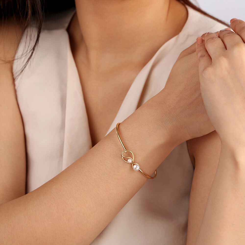 Tanishq pearl clearance bracelet