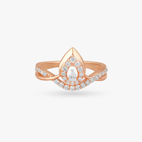 Regal Flame Diamond Finger Ring