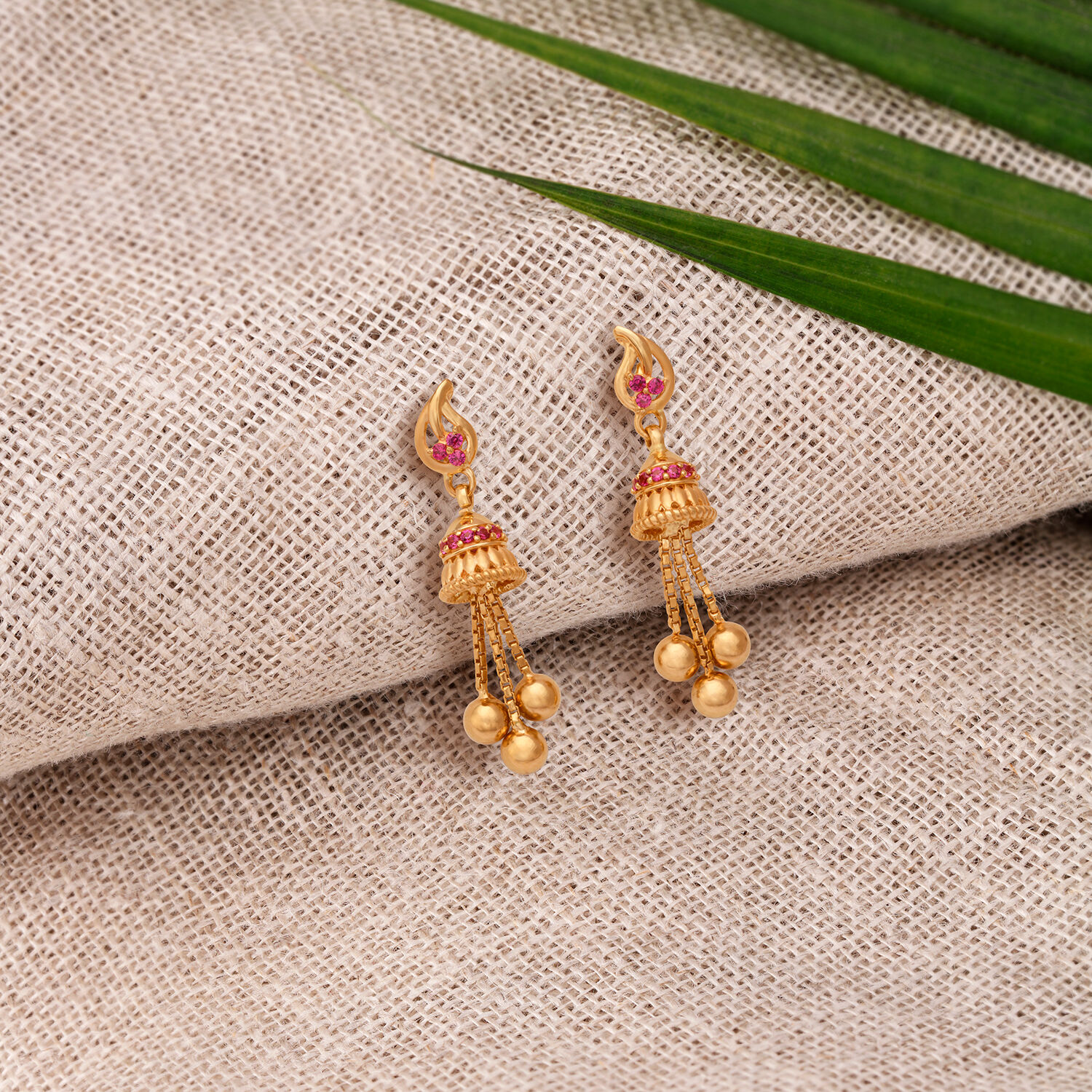 Gold on sale ear diddulu