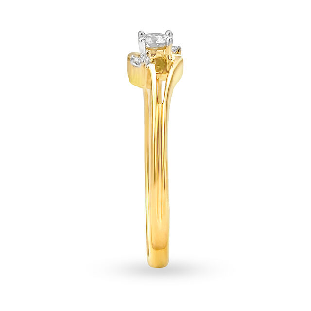 Charming Three Stone Diamond Finger Ring,,hi-res image number null