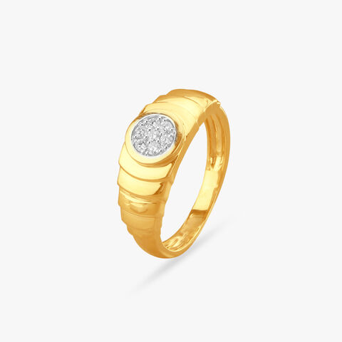 Stately Dual-Tone Diamond Finger Ring for Men