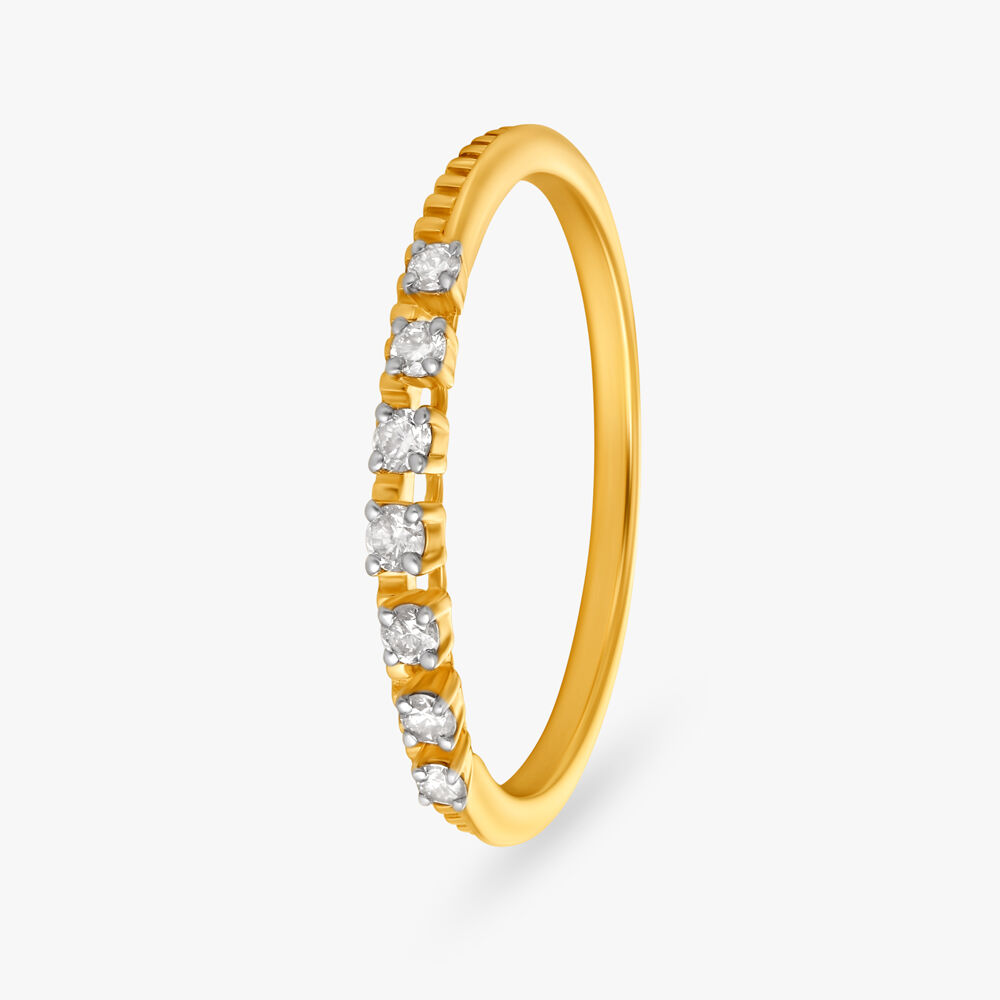 Eclectic Dainty Diamond Ring