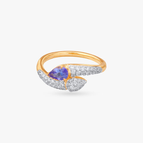 Stylish Curve Diamond Finger Ring alternate view 1