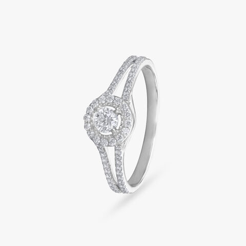 Gleaming Aura Diamond Finger Ring