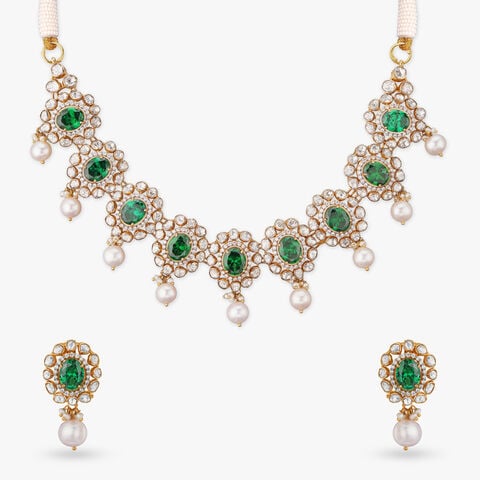 Emerald Radiance Diamond Neckwear Set