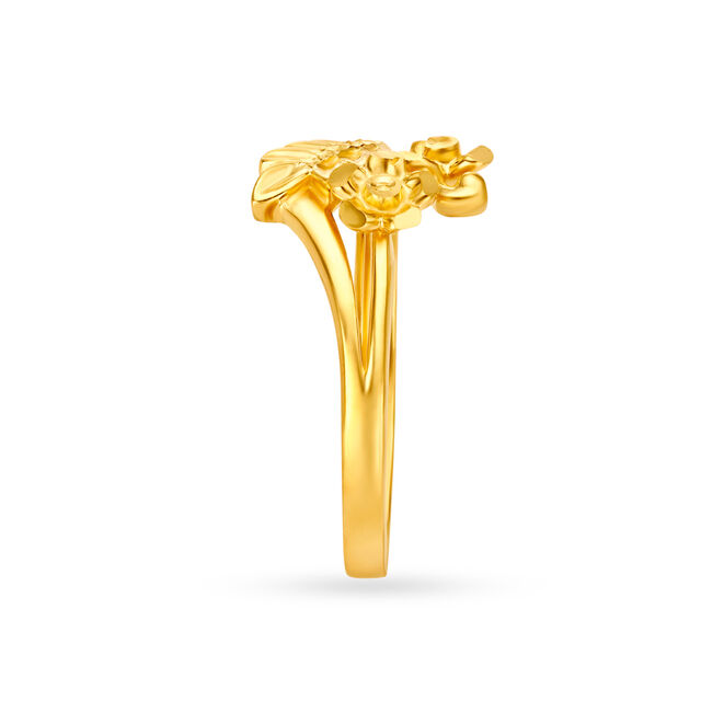 Glamorous Yellow Gold Floral Finger Ring,,hi-res image number null