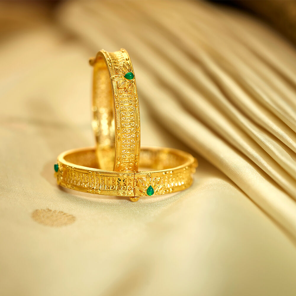 Gold bangles shop antique designs