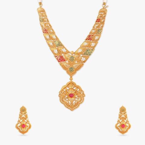 A Pathway of Wonders Gold Necklace Set
