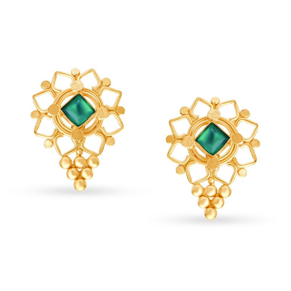 Graceful Gold Marathi Thushi Necklace Set
