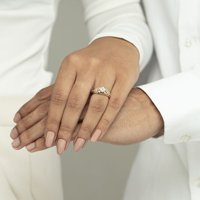 Bling Romance Gold & Diamond Finger Ring 2