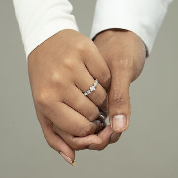 Wander Love Gold & Diamond Finger Ring