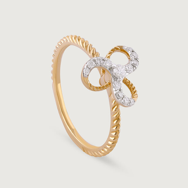 Interconnected Elegance Gold & Diamond Finger Ring 4