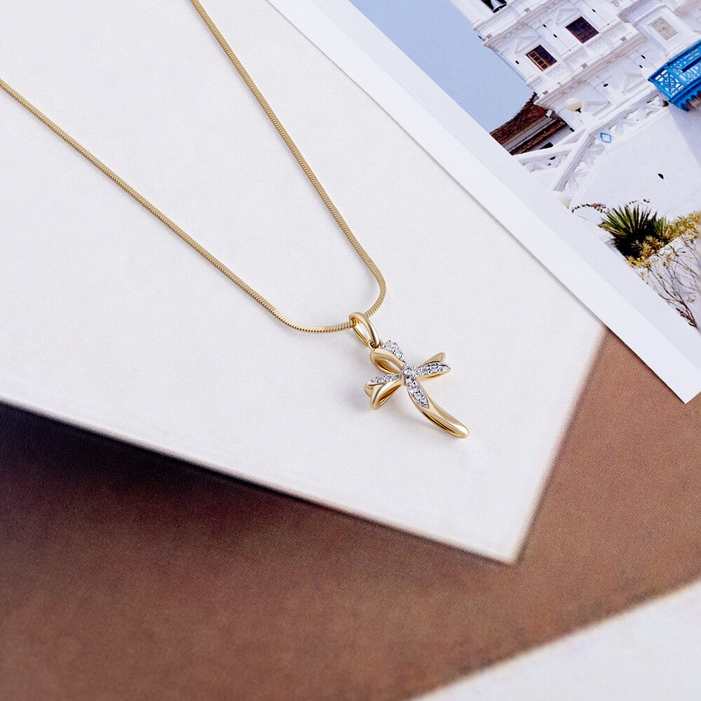 Gold cross pendant tanishq discount