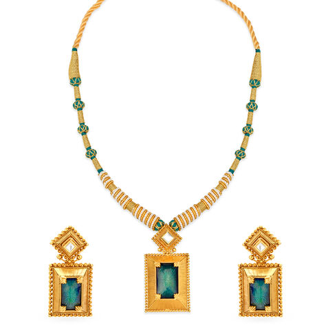 Bold Verdant Gold Pendant and Earrings Set