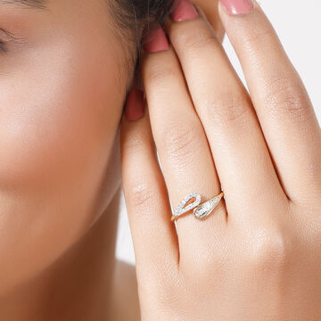 14KT Yellow Gold Shimmering Rivulet Diamond Finger Ring