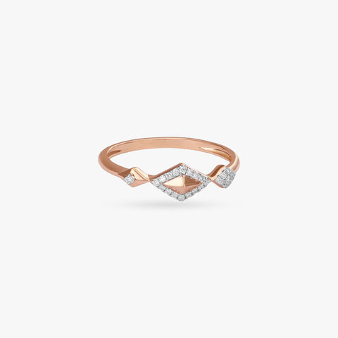 Kite Curve Diamond Ring