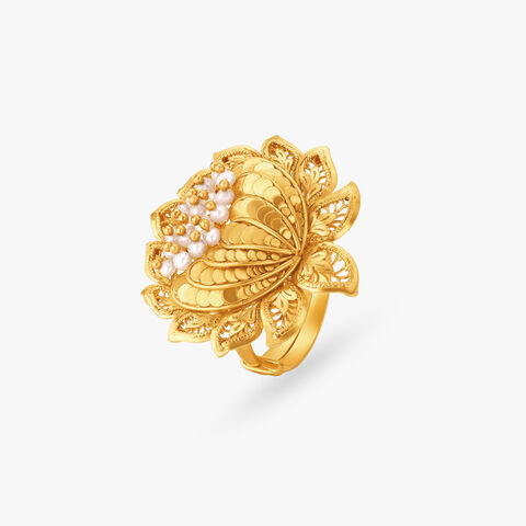 Iridescent Pearls Finger Ring