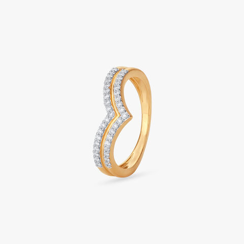 Modern Crest Diamond Finger Ring