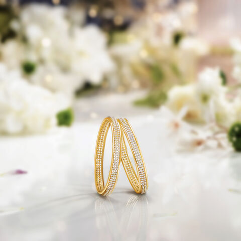 Minimalistic Elegance Diamond Bangle
