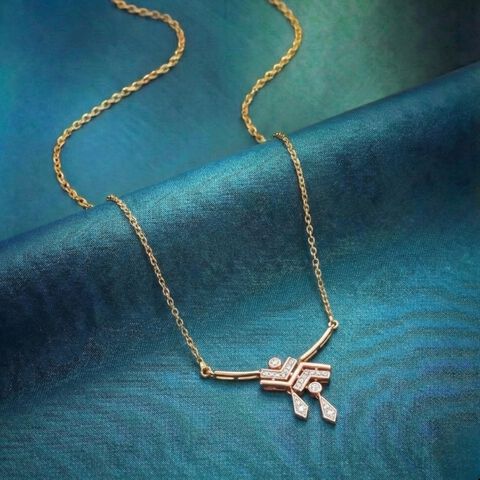 Wavy Wonders Necklace