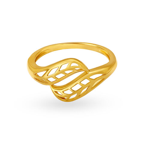 Alluring Leaf Pattern Gold Mesh Ring