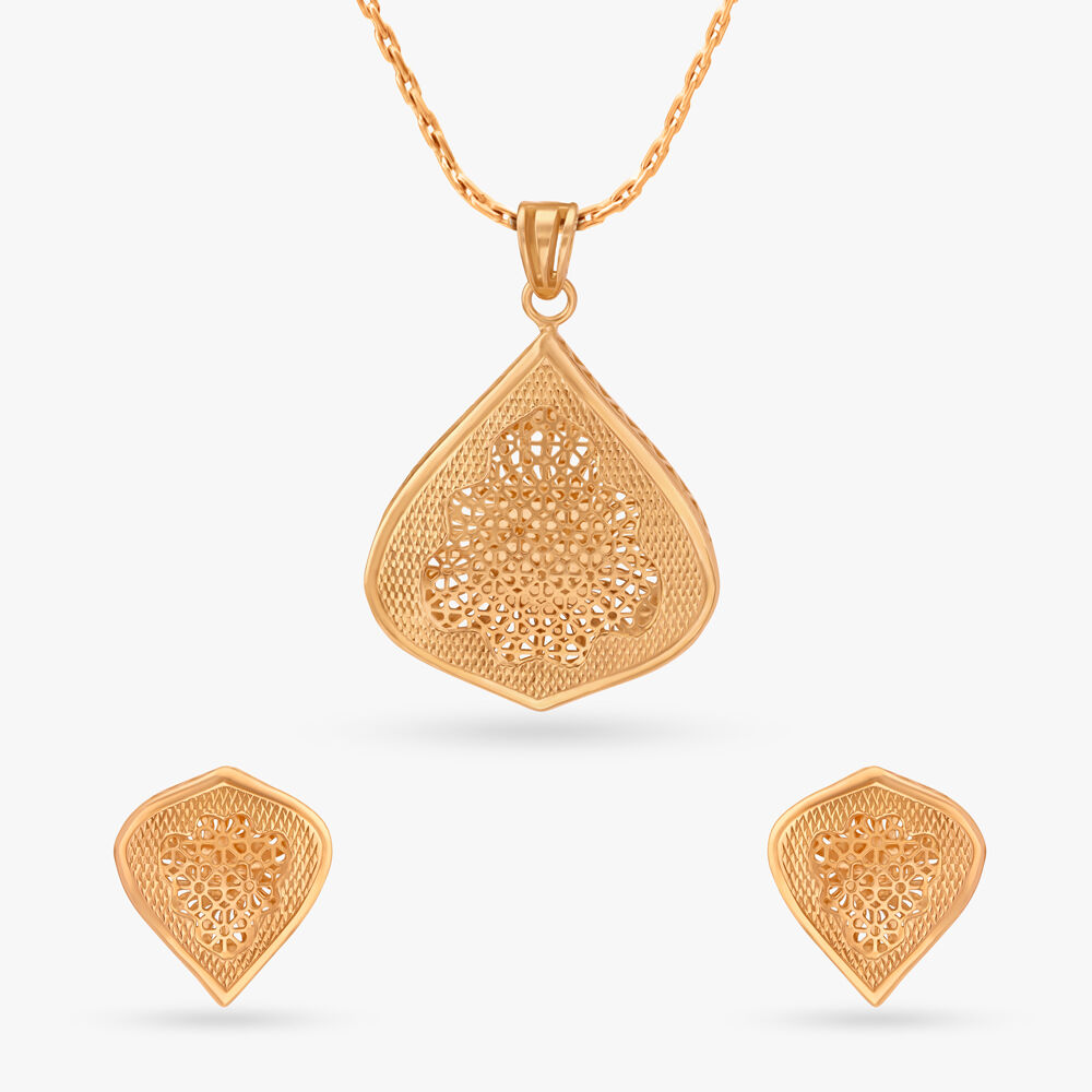Tanishq online online pendant set