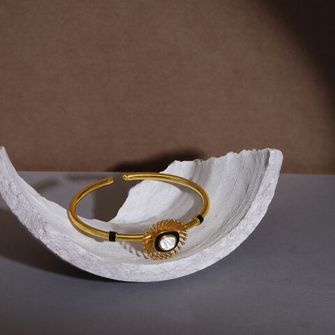 Nestled Polki Bangle