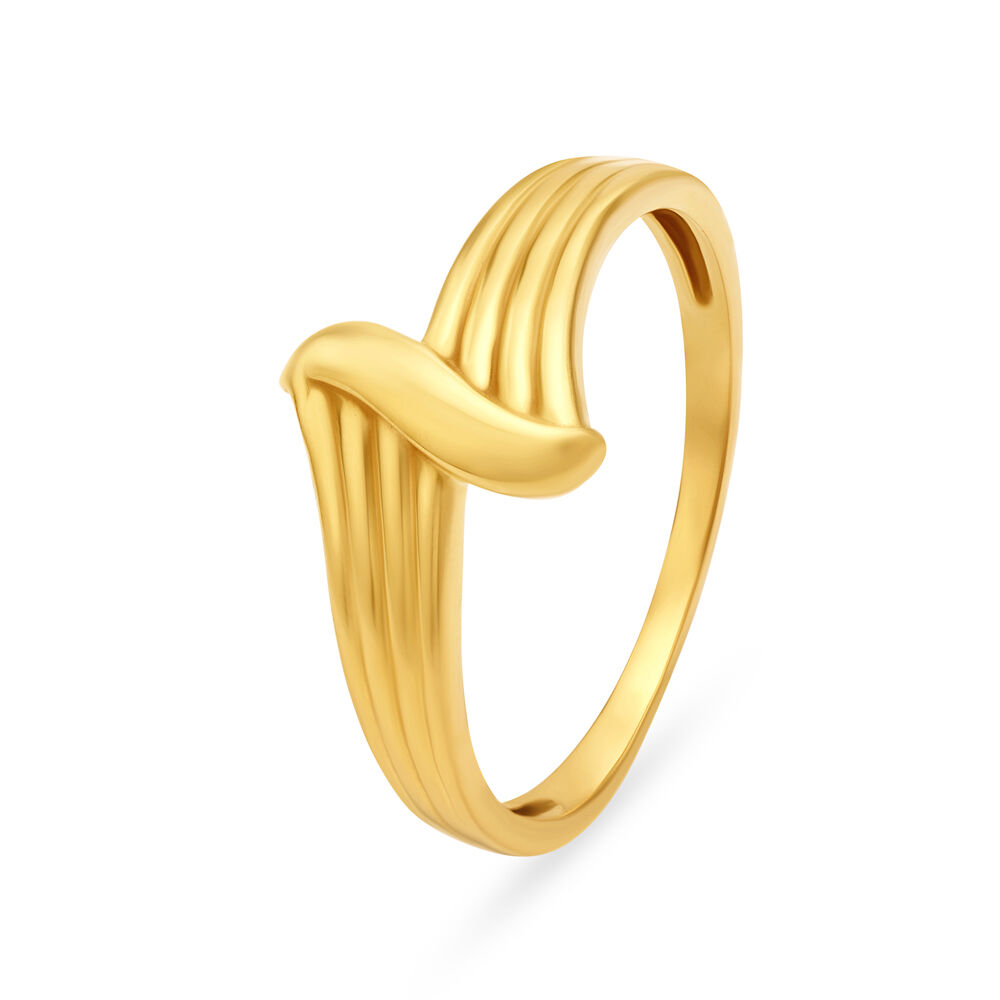 Buy Intricate Gold Finger Ring with Jali Work at Best Price | Tanishq UAE