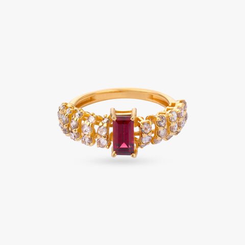 Regal Glow Gold Ring