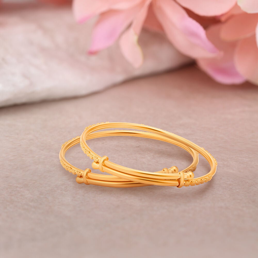 Elegant Gold Swan Bracelet for Kids