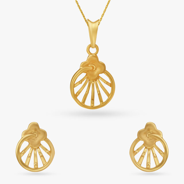 Dainty Pendant and Earrings Set,,hi-res image number null