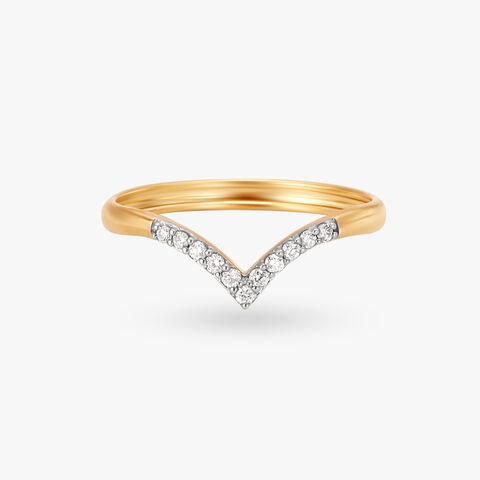 Sleek Vanki Diamond Finger Ring