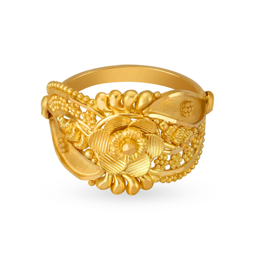 Floral 18 Karat Gold And Diamond Finger Ring