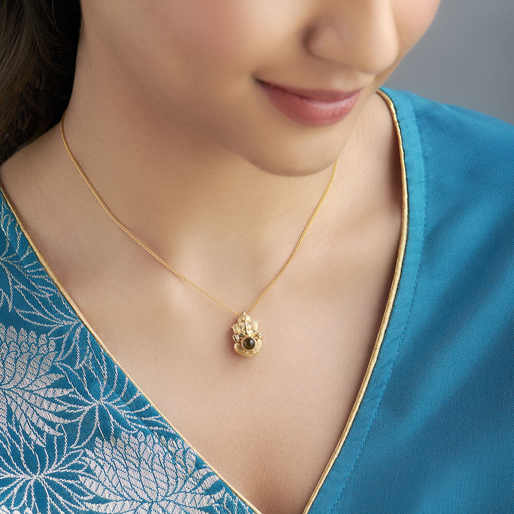 Tanishq gold ganesh pendant online