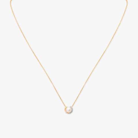 Classy Diamond Pendant with Chain