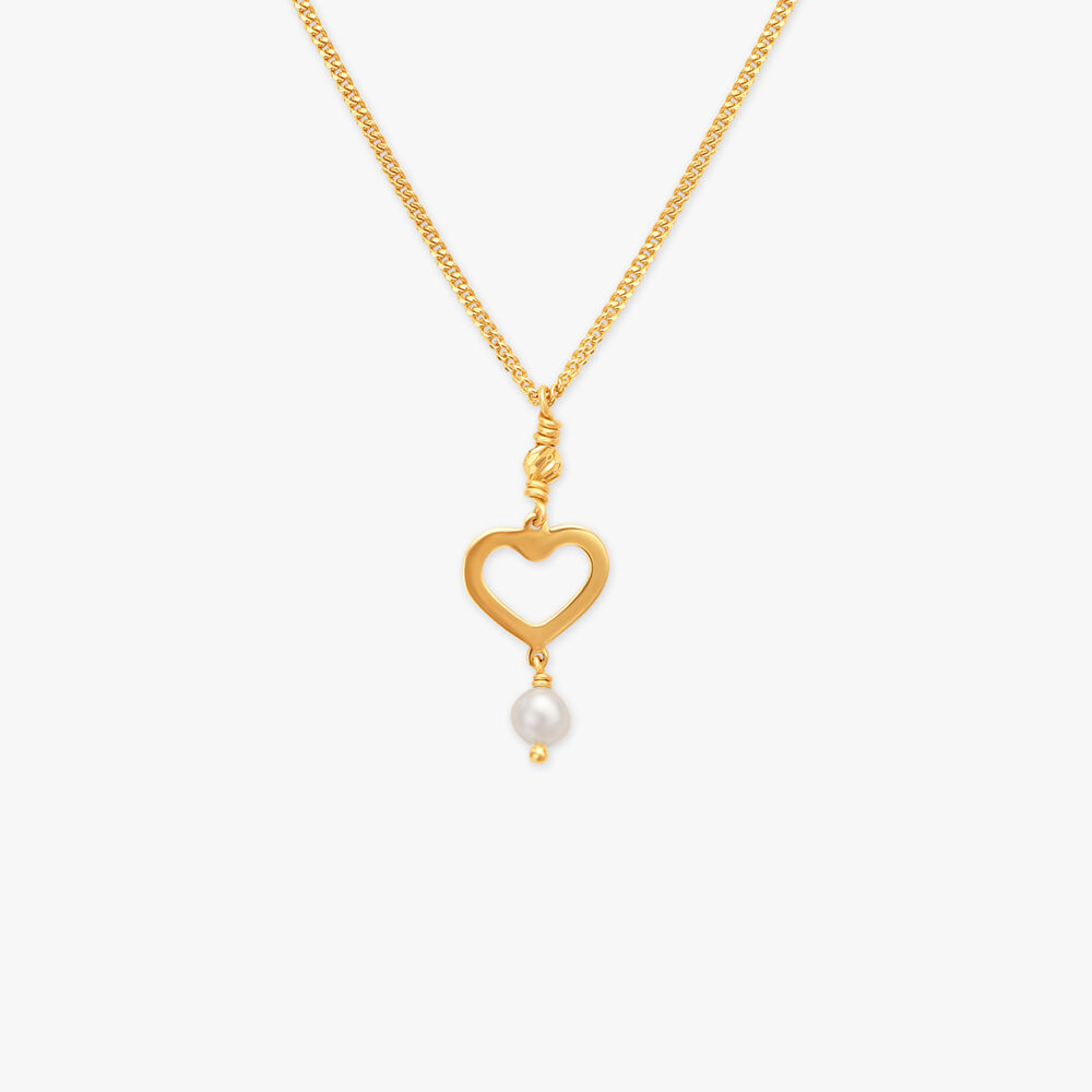 Queen of Hearts Pendant with Chain