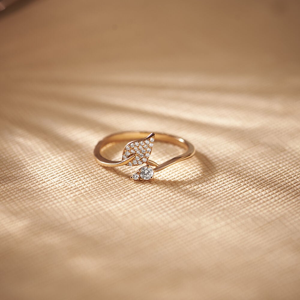 Gold finger hotsell ring tanishq