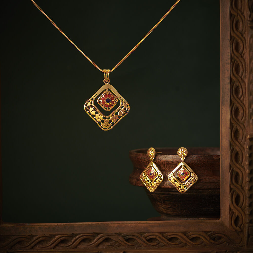 Tanishq pendant with earrings on sale