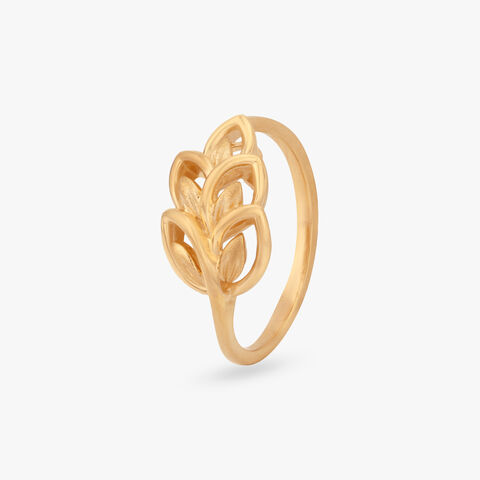 Flowing Leaves Gold Ring